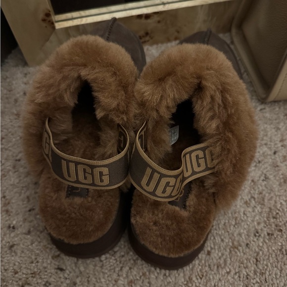 UGG Brown Fur-Lined Slippers - Size 9 - Picture 3 of 4